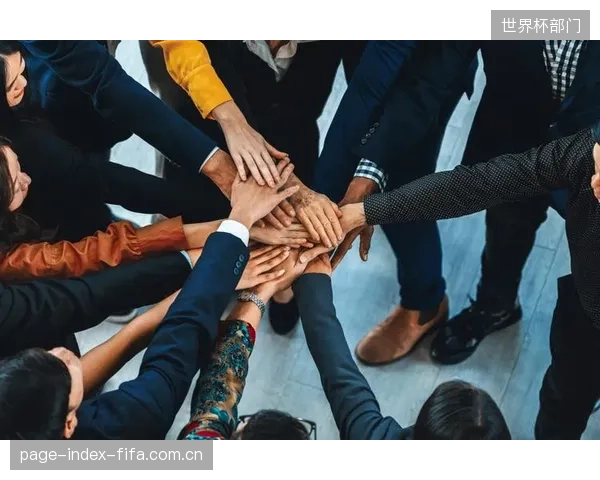 法兰克福维持高效团队进攻,年轻球员巴霍亚提供突破活力。 法兰克福维持高效团队进攻,年轻球员巴霍亚提供突破活力。